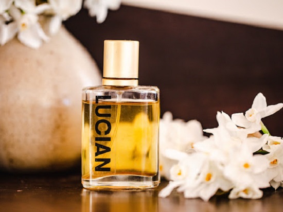 عطر برای کادوی روز معلم